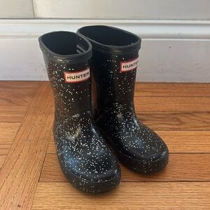 Hunter kids black glitter boots - size UK6